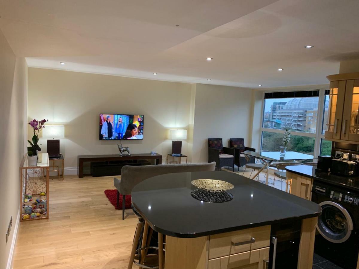 Thames View Apartment, Imperial Wharf Лондон Екстериор снимка